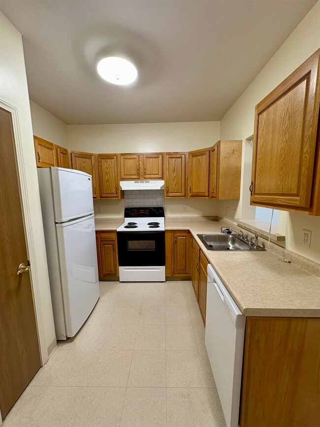 Photo - 18 Harbor Ave Unit 103