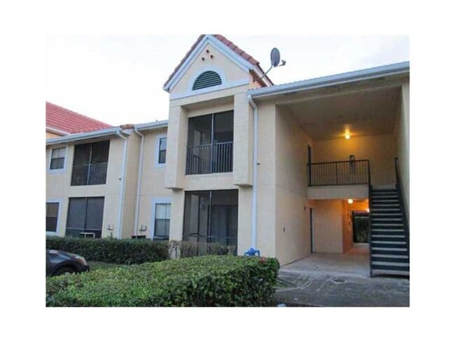 Building Photo - Bright 1BR/1BA Condo – Convenient Kendall Location