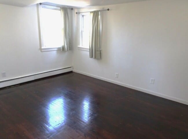 Building Photo - 328 Mt Prospect Ave