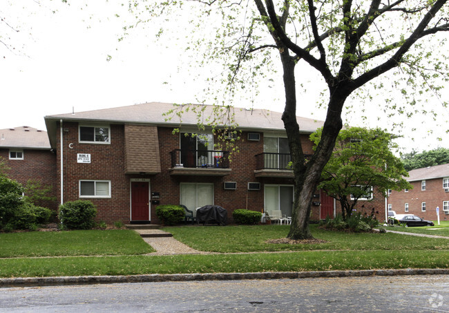 Building Photo - Franklin Arms Rental