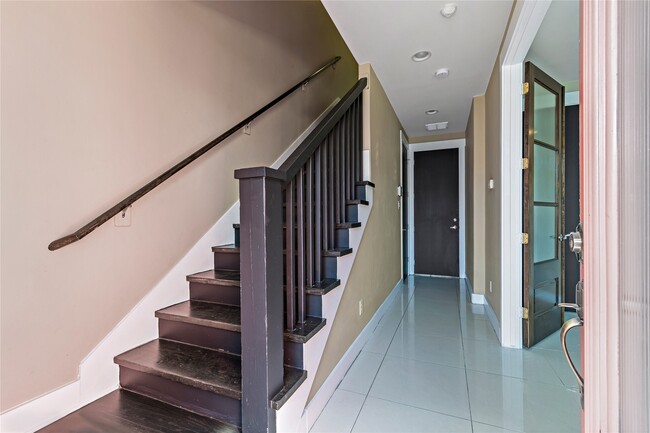 Photo - 3419 Gillespie St