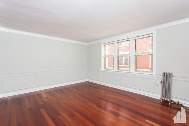 Building Photo - 1 bedroom in Chicago IL 60657 Unit 542.5-S1 Rental