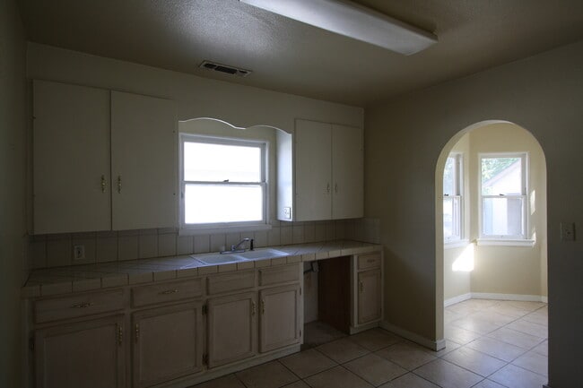 Photo - 4508 E Illinois Ave