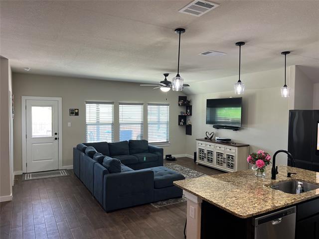 Photo - 629 Turtle Crk Pk Trl