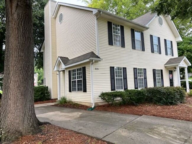 Photo - 825 Selwyn Place Rd Unit 825-A Selwyn Place Road
