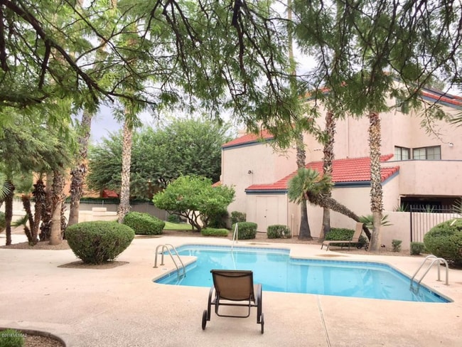Photo - 4283 N River Grove Cir