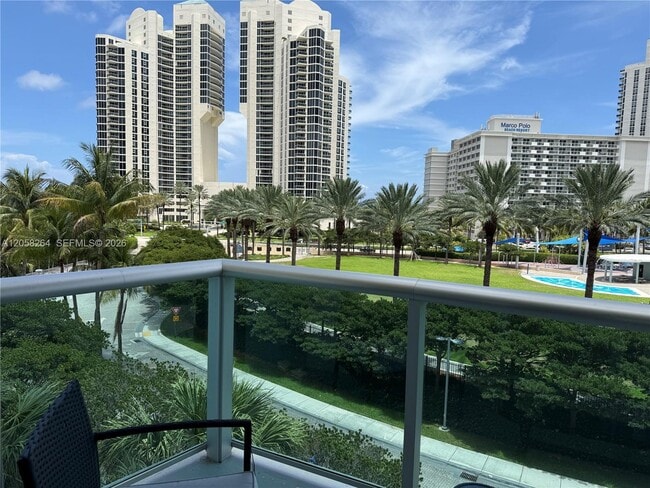 Photo - 19370 Collins Ave Unit 423