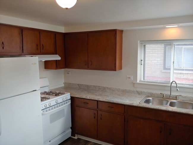 Building Photo - 18411 Torrence Ave Unit 1