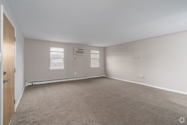 2BR, 1BA - 985SF - Living Room
