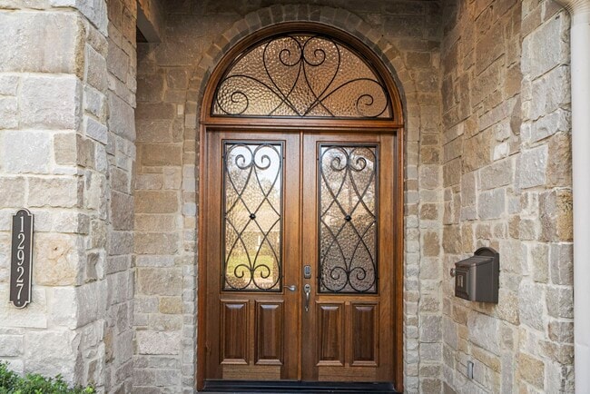 Photo - 12927 Hansel Ln