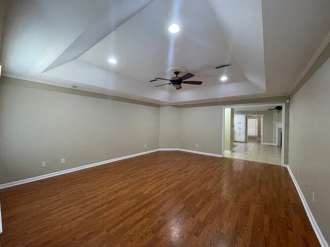 Photo - 115 Lakeside Dr