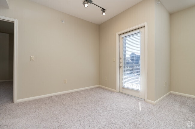 1HAB, 1BA - 635 ft² - Platinum Castle Hills