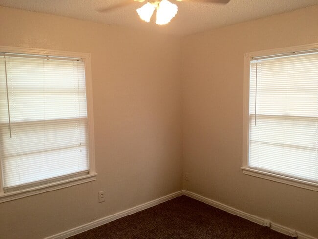 Photo - 4607 32nd St