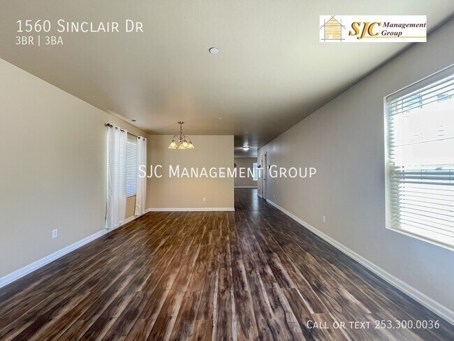 Photo - 1560 Sinclair Dr