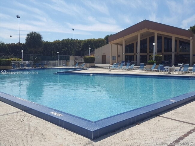 Photo - 14601 N Kendall Dr Unit 208K