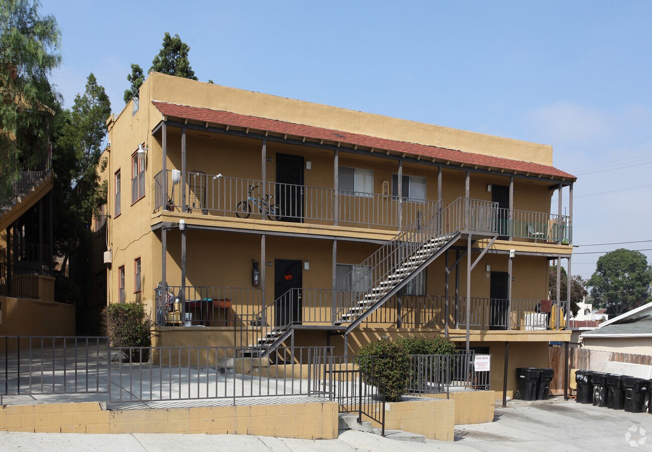 Photo - 438-440 Langley St Apartments