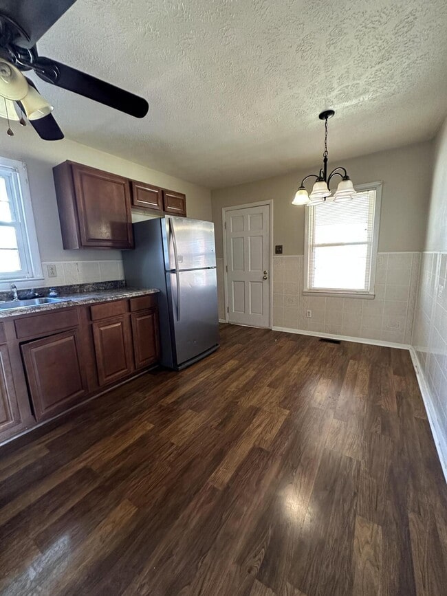 Photo - 420 Hedgewood Dr