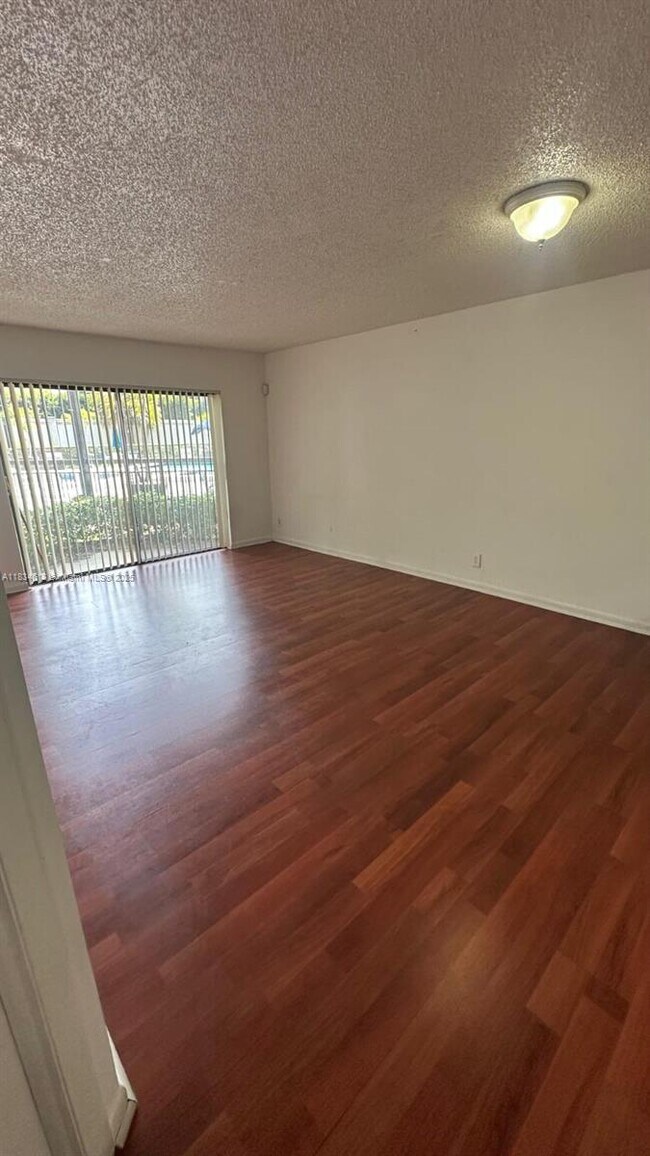Photo - 8290 Lake Dr Unit 124