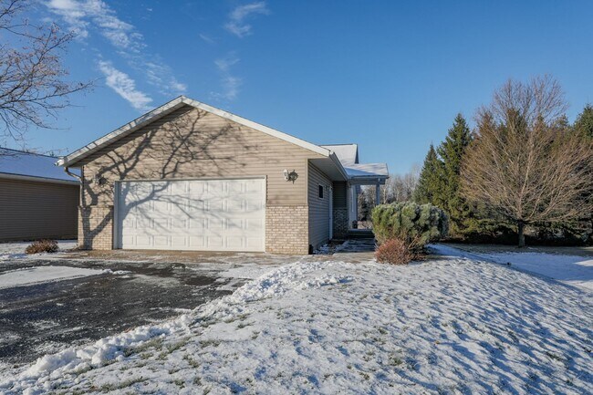 Photo - 149911 - 149913 Wineberry Lane Unit # 149911