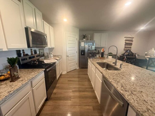 Photo - 5509 Silverbell Dr