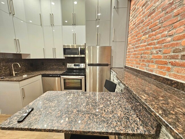 Photo - 1028 Commonwealth Ave