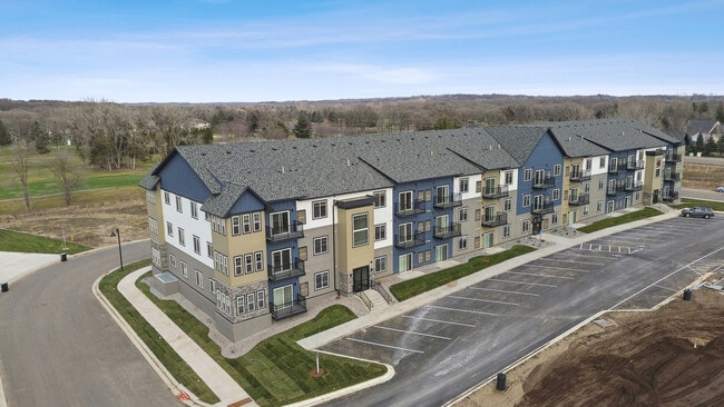 Building Photo - Fairway Ridge Estates Rental
