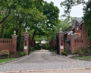 Photo - 427 N Sheridan Rd