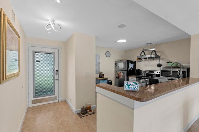 300 NE 26th Ave Unit 1140