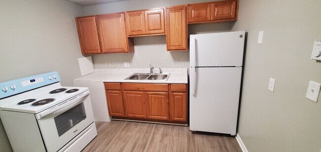 Photo - 829 W. Seventh Street Apt #8 Unit 8