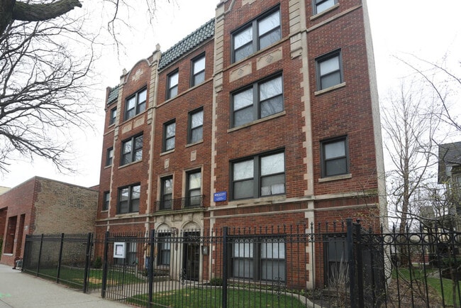 Building Photo - 4549 N Damen Rental