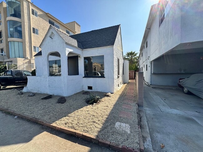 Photo - Two Bedroom Front House near Westside Village