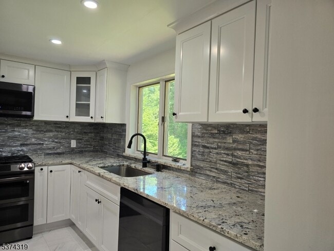 Photo - 3462 Valley Rd