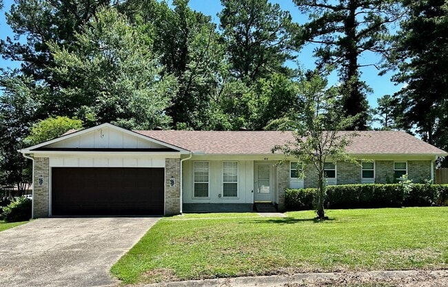 Building Photo - A Great Home in the Heart of Benton