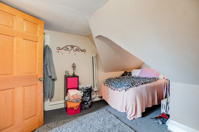 Photo - 425 12th Ave SE