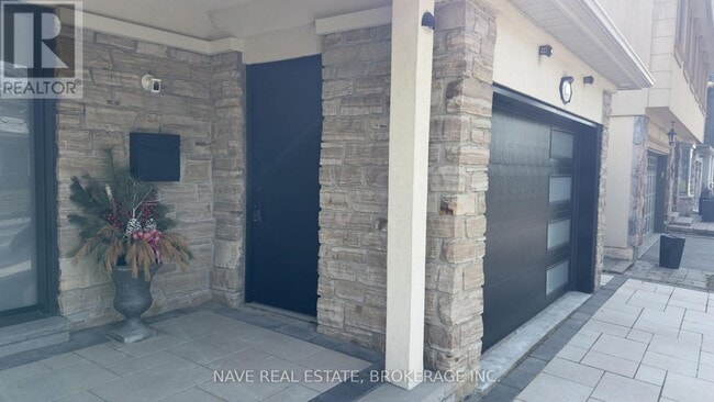 Photo - 125 Bay Thorn Dr