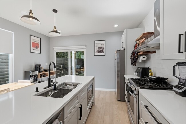 Photo - 2107 Schley Ave