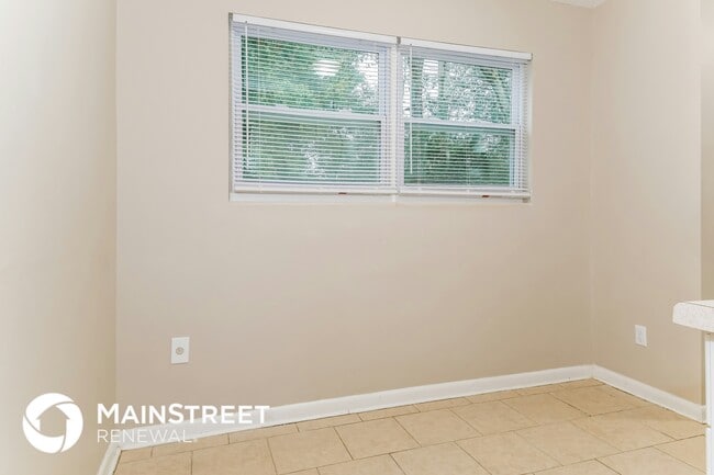 Photo - 1146 Busac Ave