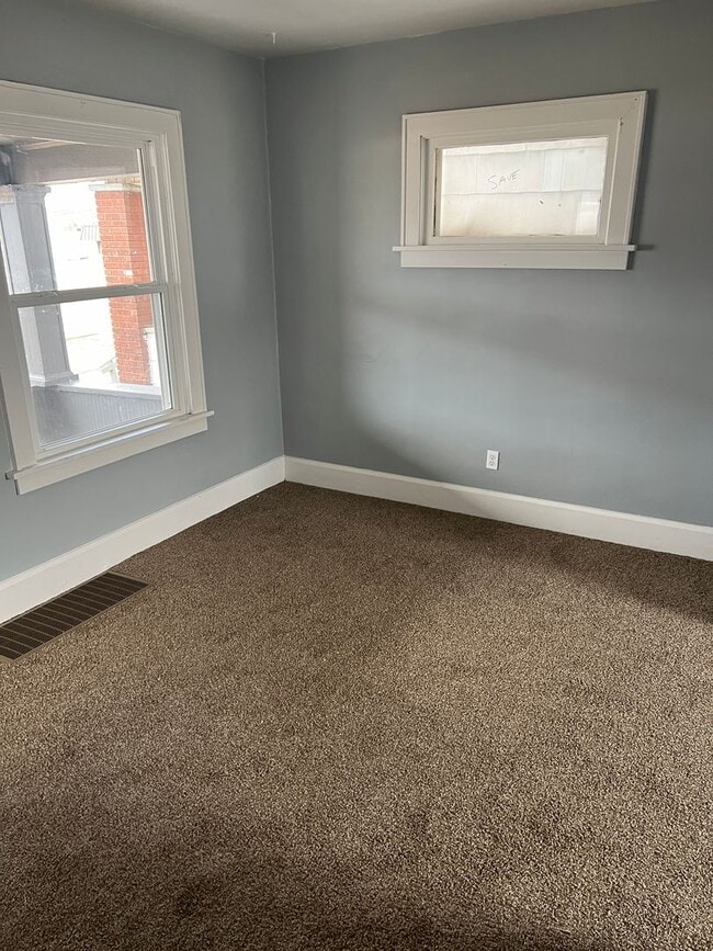 Photo - 3 Bed / 1.5 Bath Updated Home with Off-Street Parking!