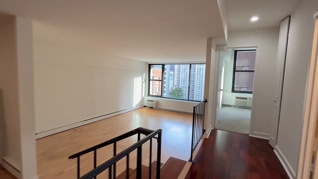 Photo - 833 N Dearborn St Unit #17