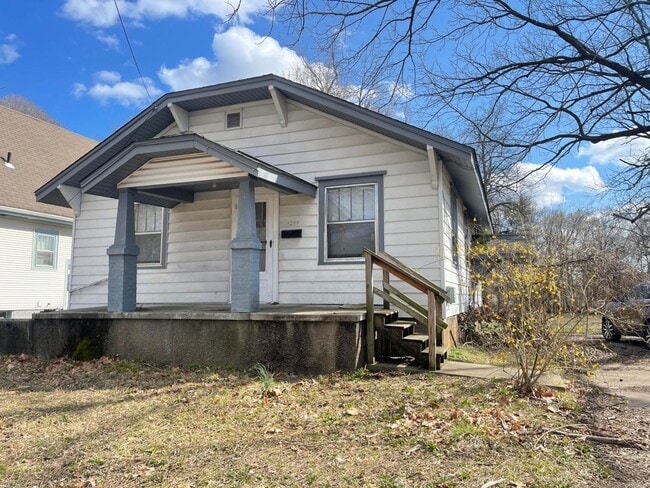 Building Photo - 3/1 close to MSU