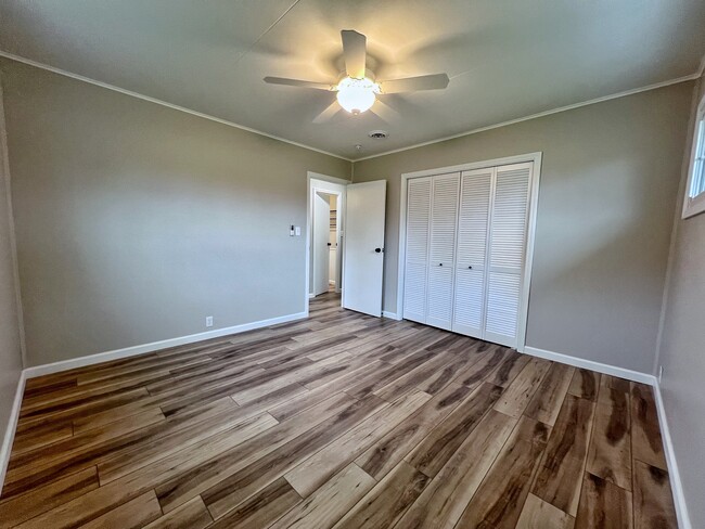 Photo - 2926 W Breese Rd