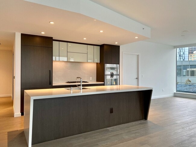 Photo - 188 Bellevue Way NE Unit 605