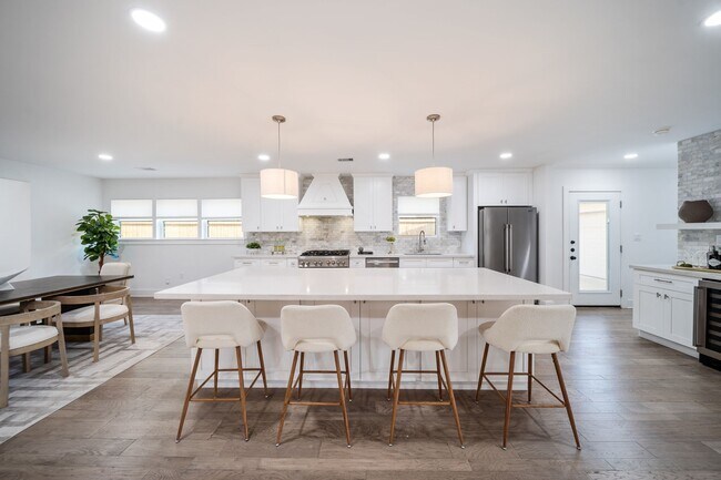 Photo - 2501 Briarhurst Dr