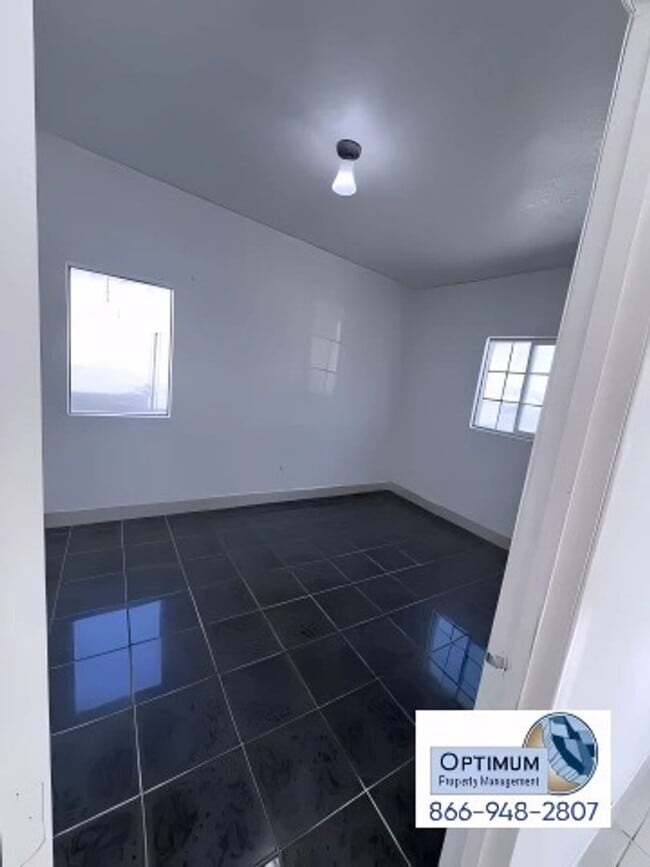 Photo - 16689 A St Unit 16685 A St