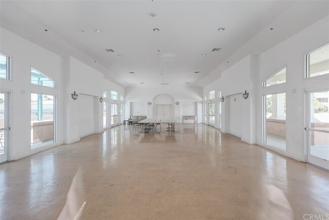 Photo - 580 W Main St Unit 101