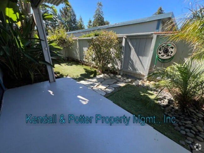 Building Photo - Great Spot in the Villas of Capitola 2BR Rental