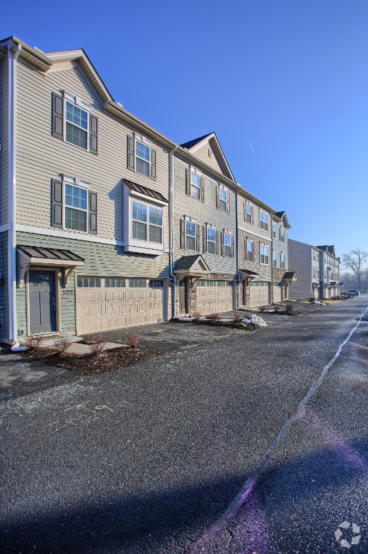 Building Photo - 5175 Winthrop Ave Rental