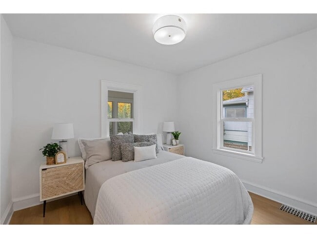 Photo - 3419 24th Ave S