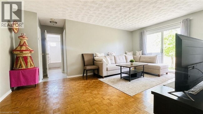 Photo - 428 Barrie Pl Unit 2