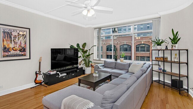 Photo - 211 E Ohio St Unit 621